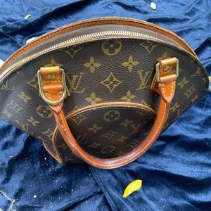 Louis Vuitton Elipse Bag Classic